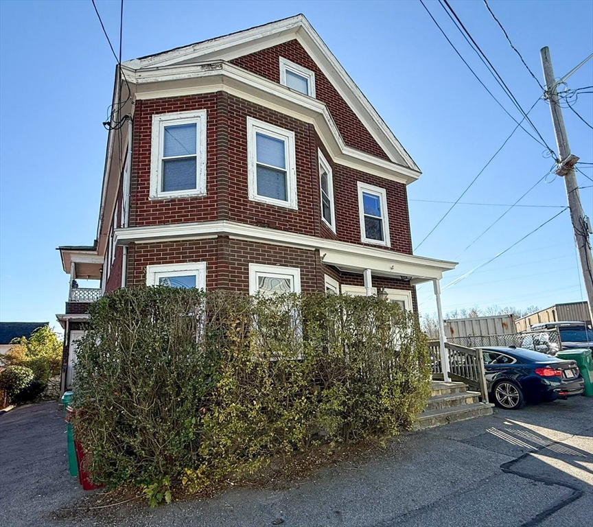 18 Olney St # 1 Property Photo 7