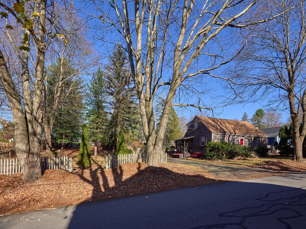 25 Stoneham Rd Property Photo 2