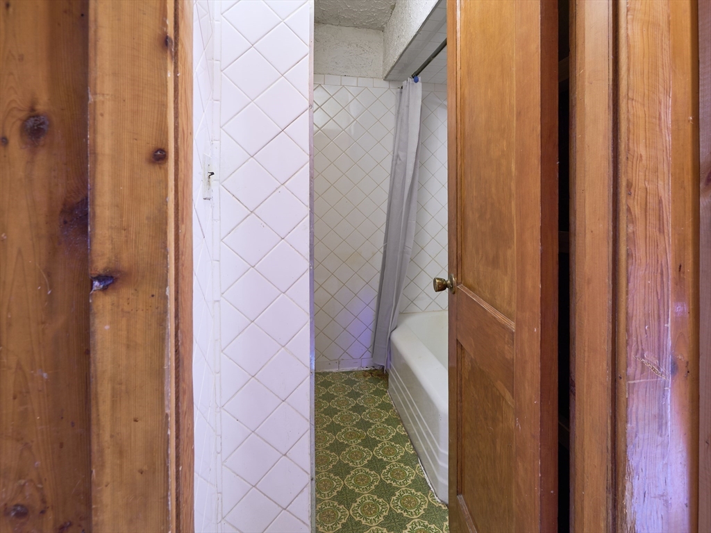 25 Stoneham Rd Property Photo 8