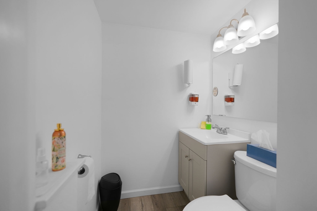 489 Ashley Blvd Property Photo 16