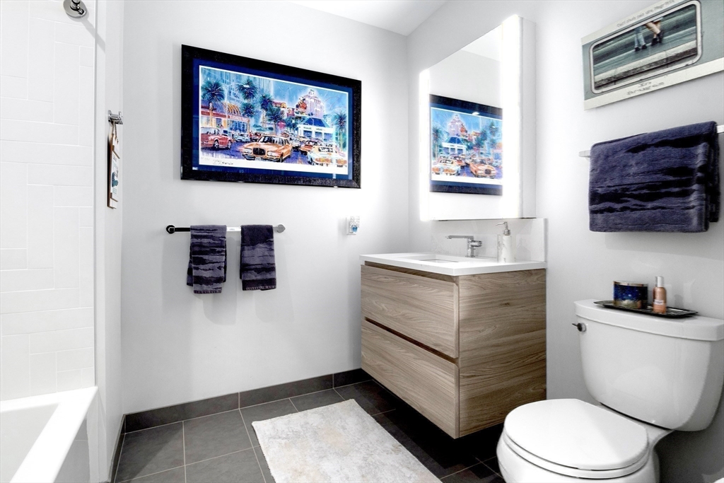 133 Seaport Blvd # 1118 Property Photo 13