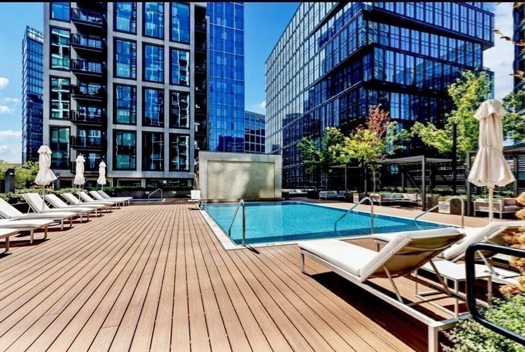 133 Seaport Blvd # 1118 Property Photo 25