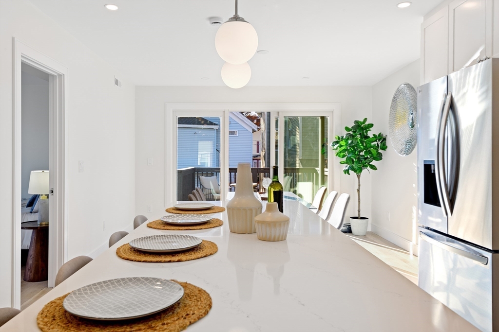 71 Mozart St # 3 Property Photo 3
