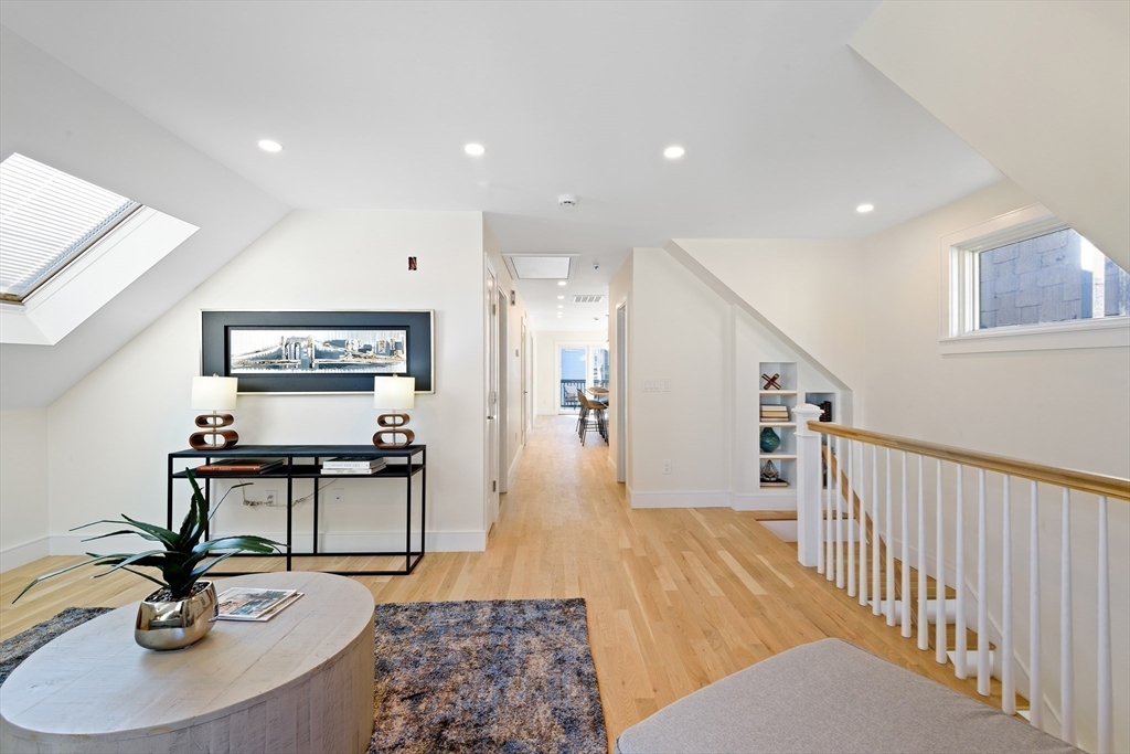 71 Mozart St # 3 Property Photo 7