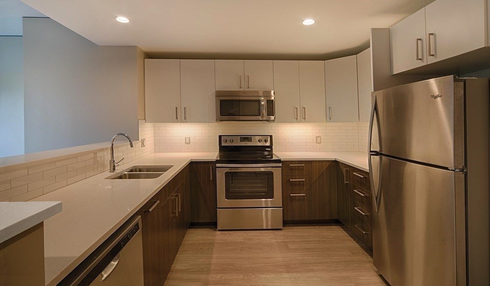 270 3rd Street # 513 Property Photo 1