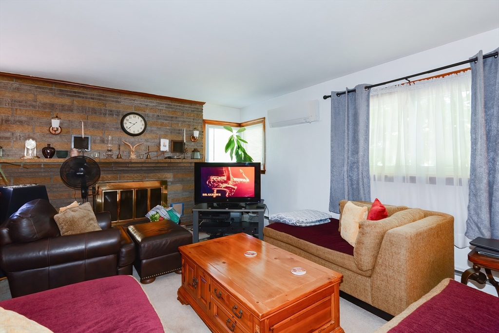 152 Milford Street Property Photo 33