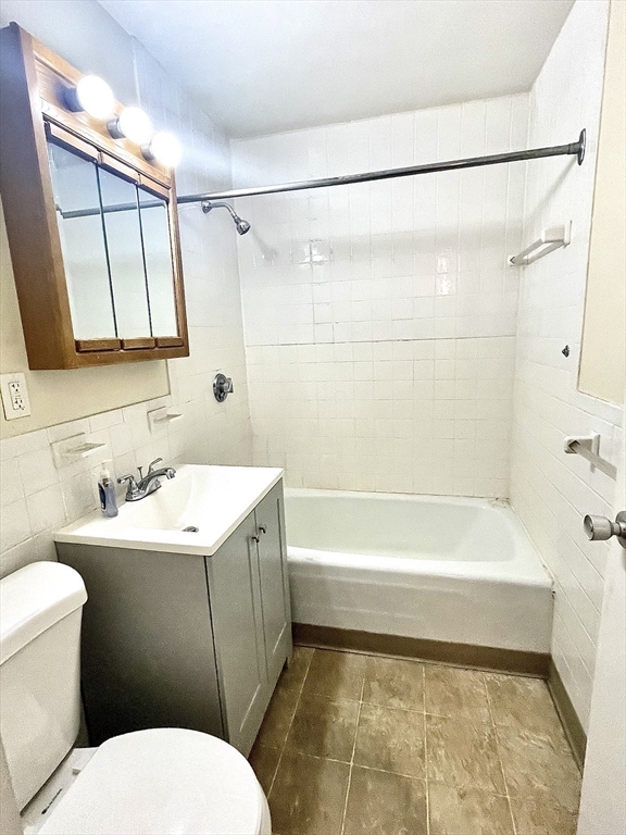 1025 Hancock Street # 14m Property Photo 7