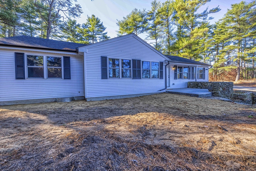 301 Meadow St Property Photo 2