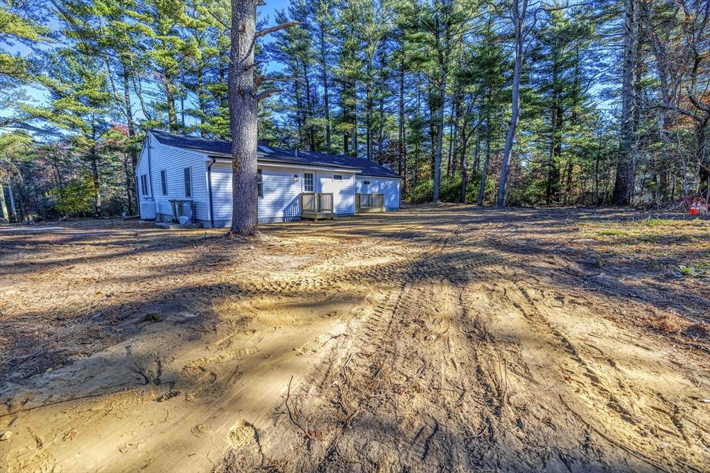 301 Meadow St Property Photo 5