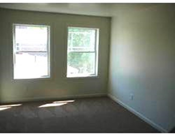 41 North Ashland St # D Property Photo 2
