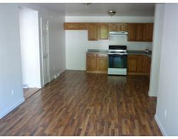 41 North Ashland St # D Property Photo 5