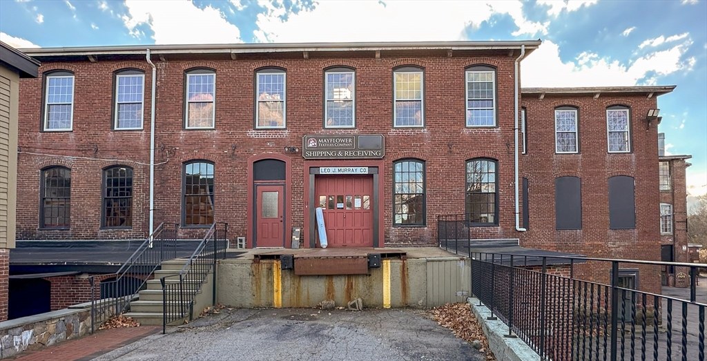 305 Union St # C300 Property Photo 1