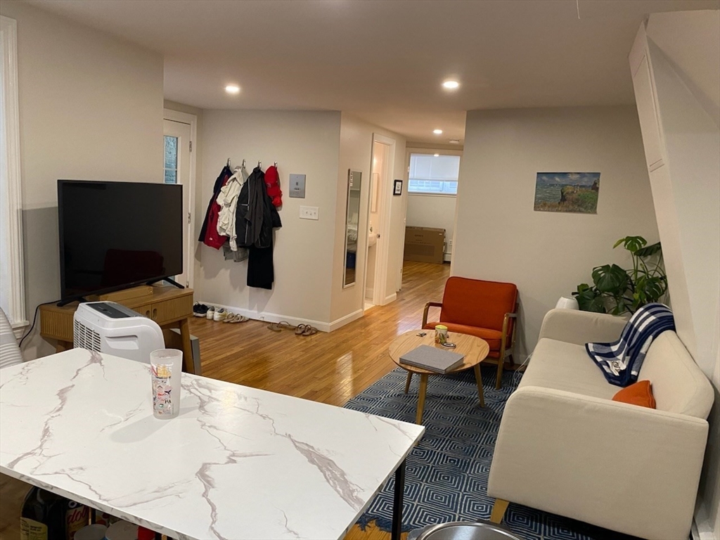 13 Anderson Street # B Property Photo 3