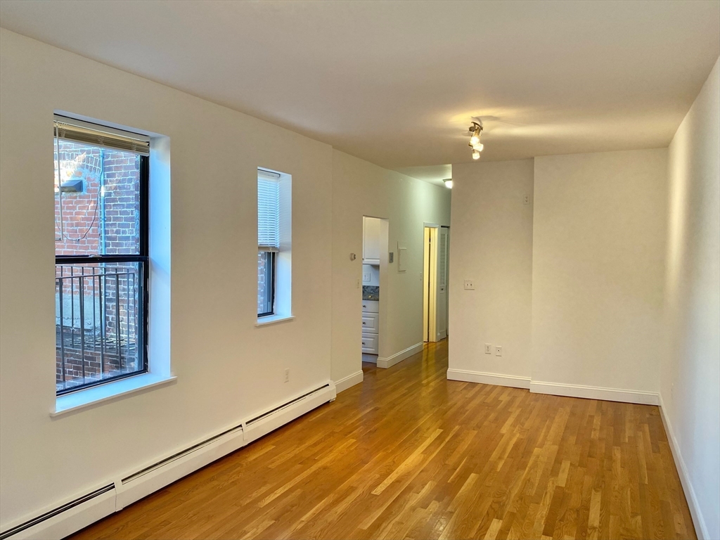 225 East Berkeley Street # A Property Photo 2