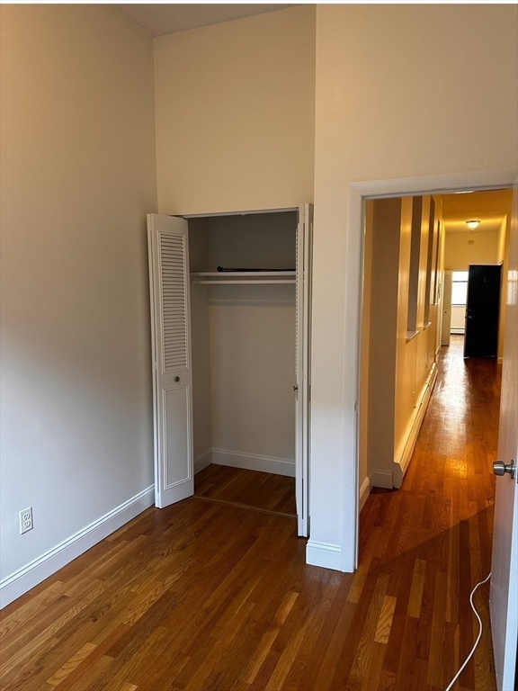 225 East Berkeley Street # A Property Photo 5