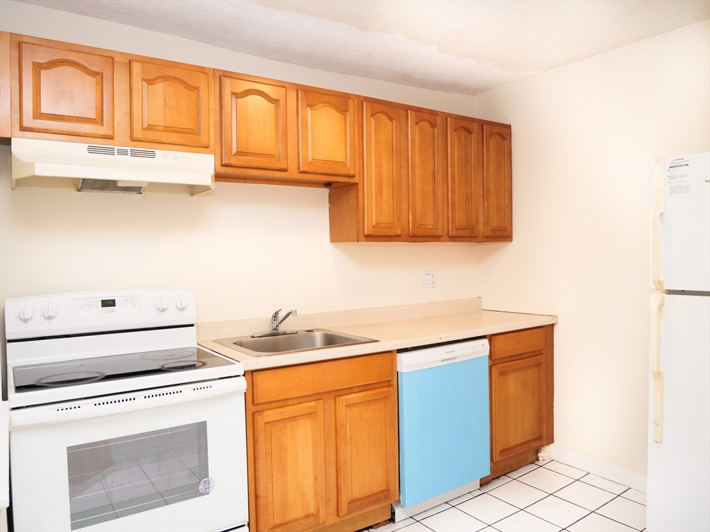 1027 Commonwealth # 21 Property Photo 1