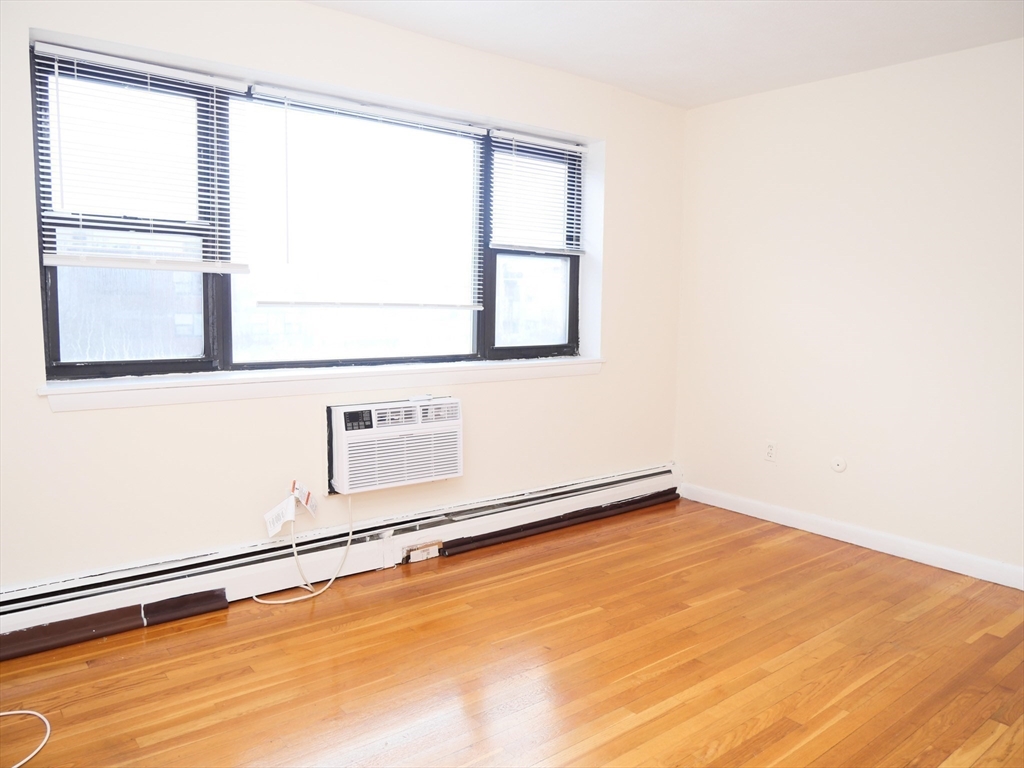 1027 Commonwealth # 21 Property Photo 5