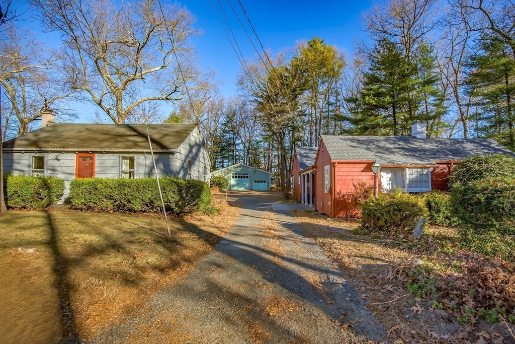56 Summer Dr Property Photo 3
