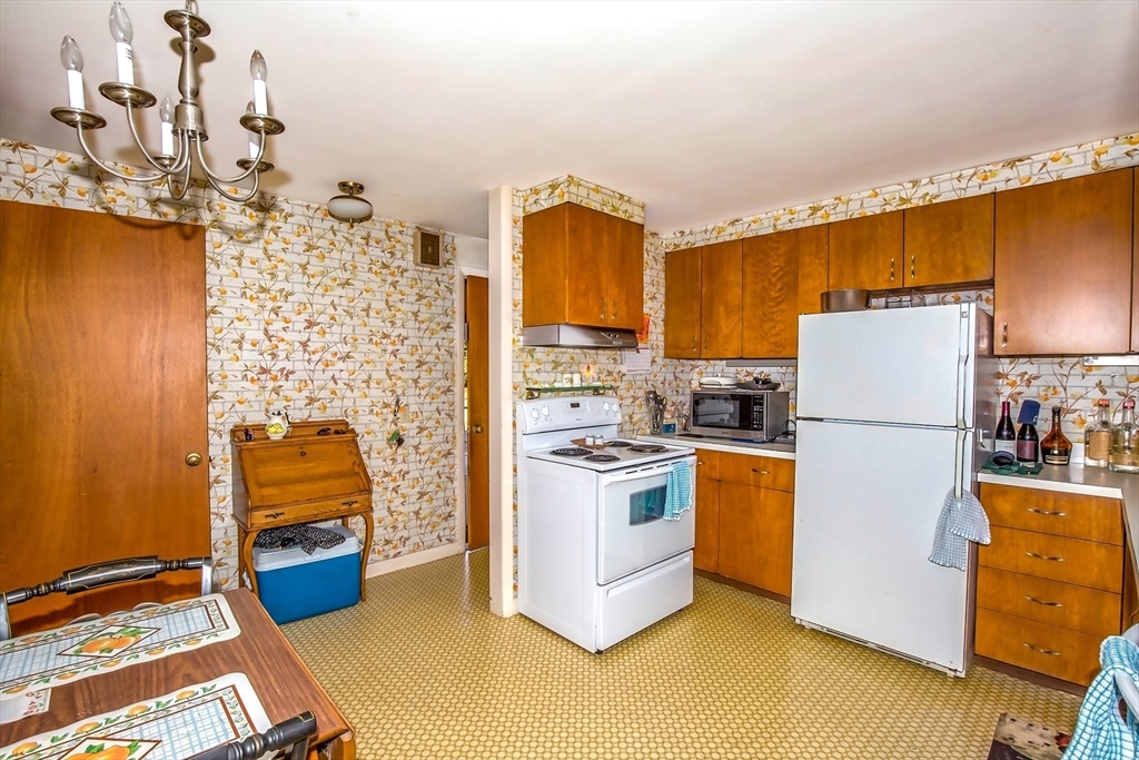 56 Summer Dr Property Photo 10