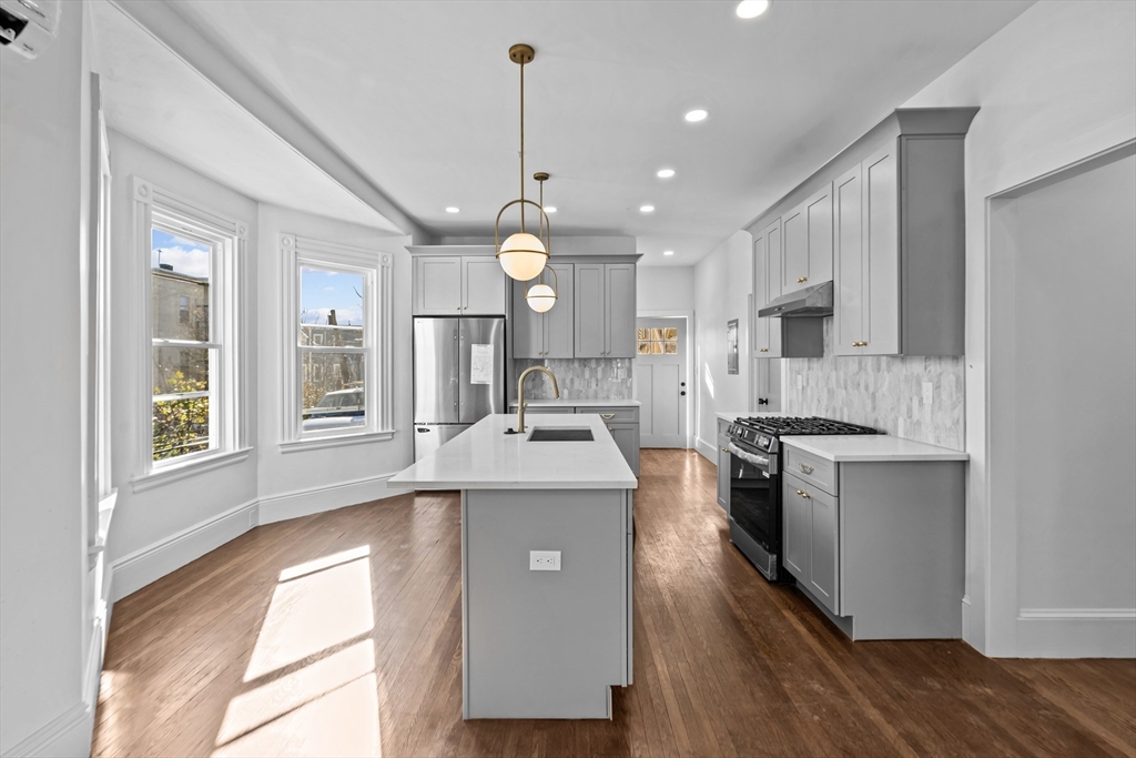 12 Magnolia Sq # 1 Property Photo 2