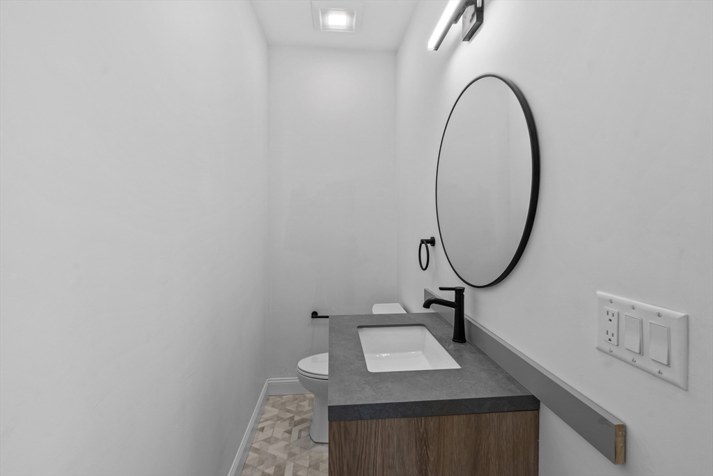 12 Magnolia Sq # 1 Property Photo 10