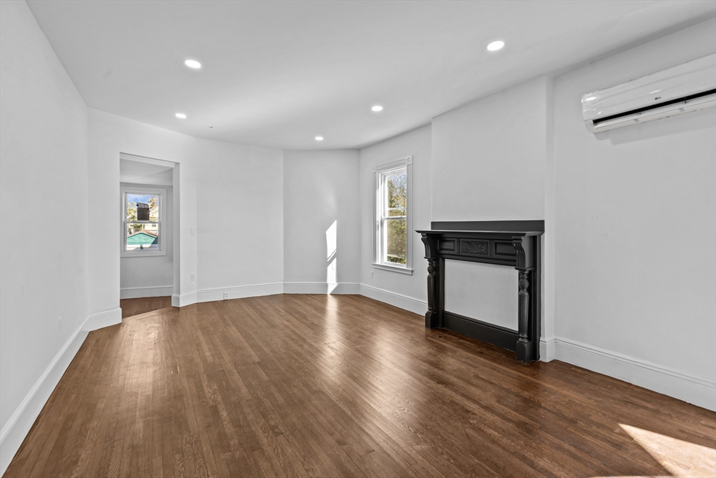 12 Magnolia Sq # 1 Property Photo 11