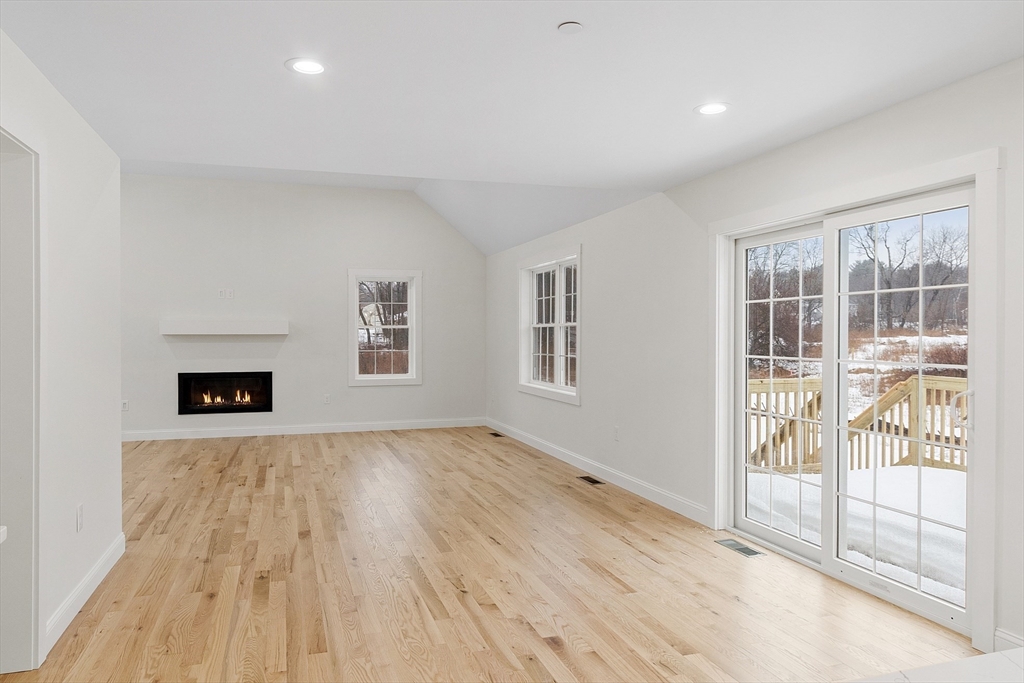 1093 Broadway Property Photo 7