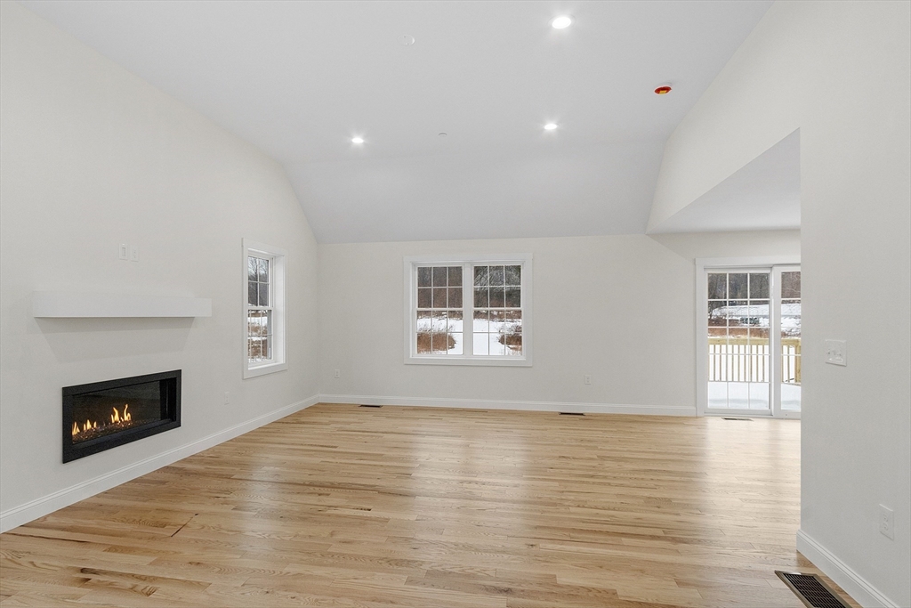 1093 Broadway Property Photo 10
