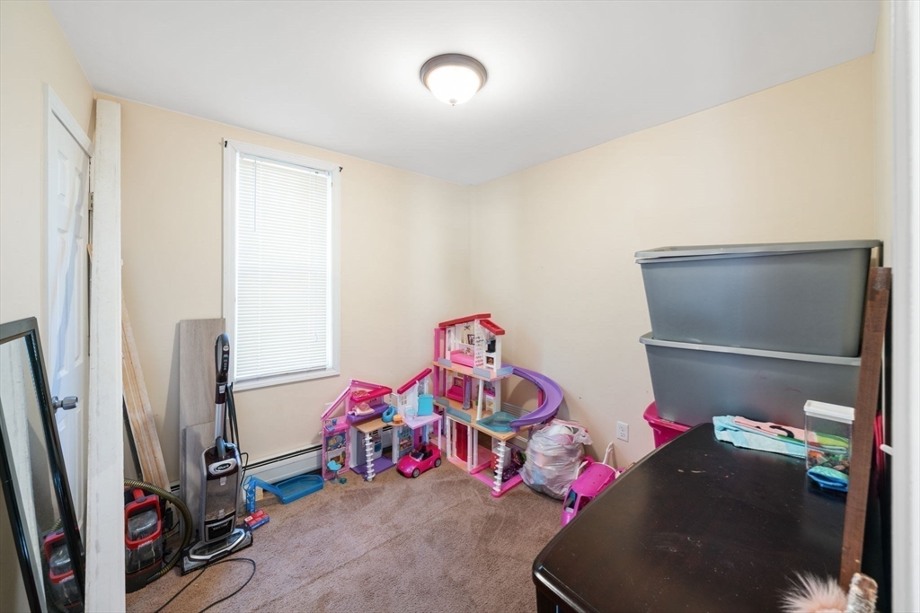 231 Pleasant Street Property Photo 17