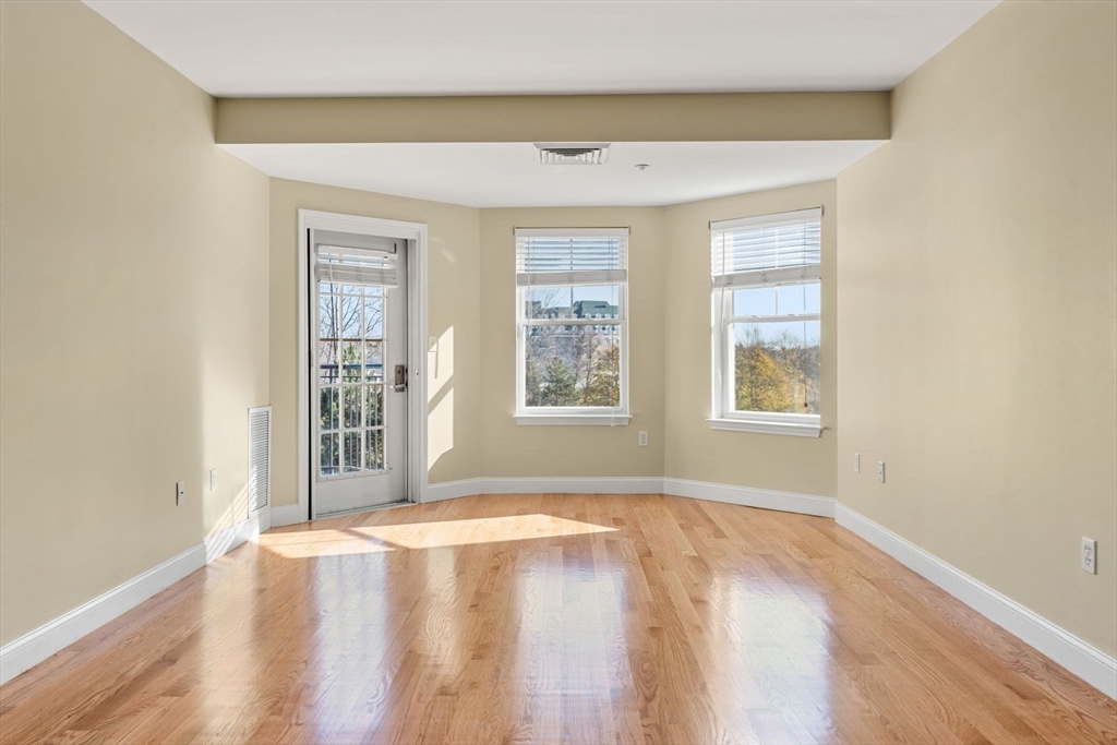 10 Seaport Dr # 2411 Property Photo 8