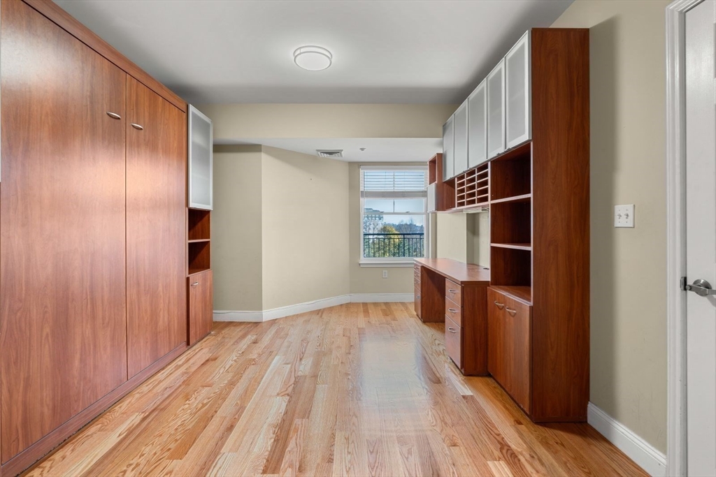 10 Seaport Dr # 2411 Property Photo 16