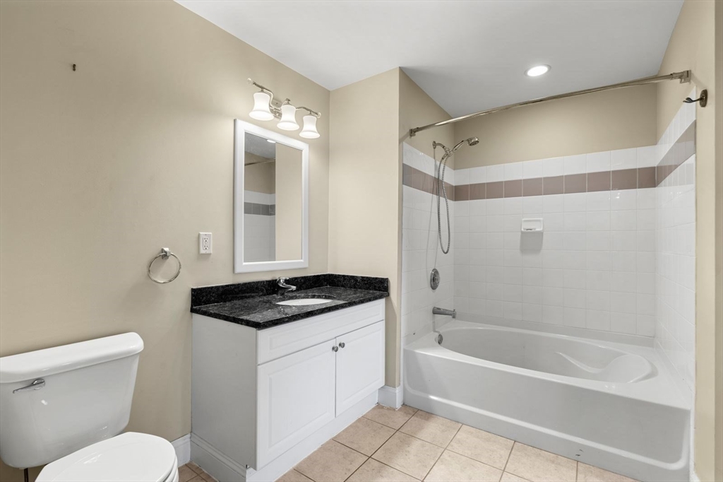 10 Seaport Dr # 2411 Property Photo 19
