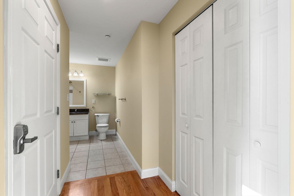 10 Seaport Dr # 2411 Property Photo 31