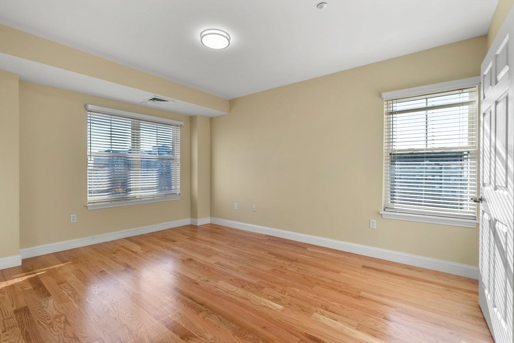 10 Seaport Dr # 2411 Property Photo 33