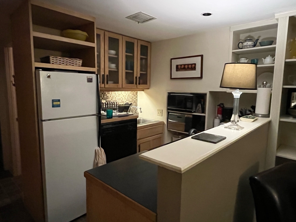 75 Chandler St Property Photo 12