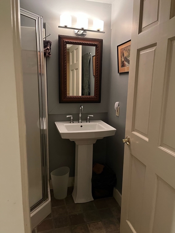 75 Chandler St Property Photo 17