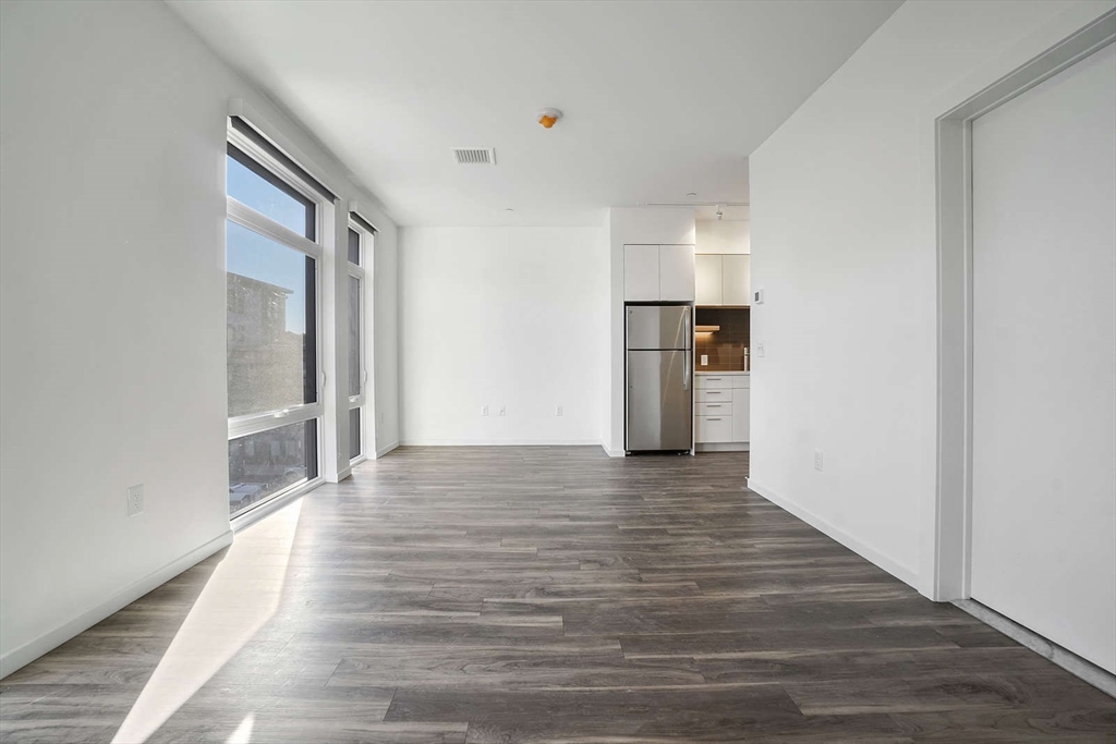839 Beacon Street # 409 Property Photo 3