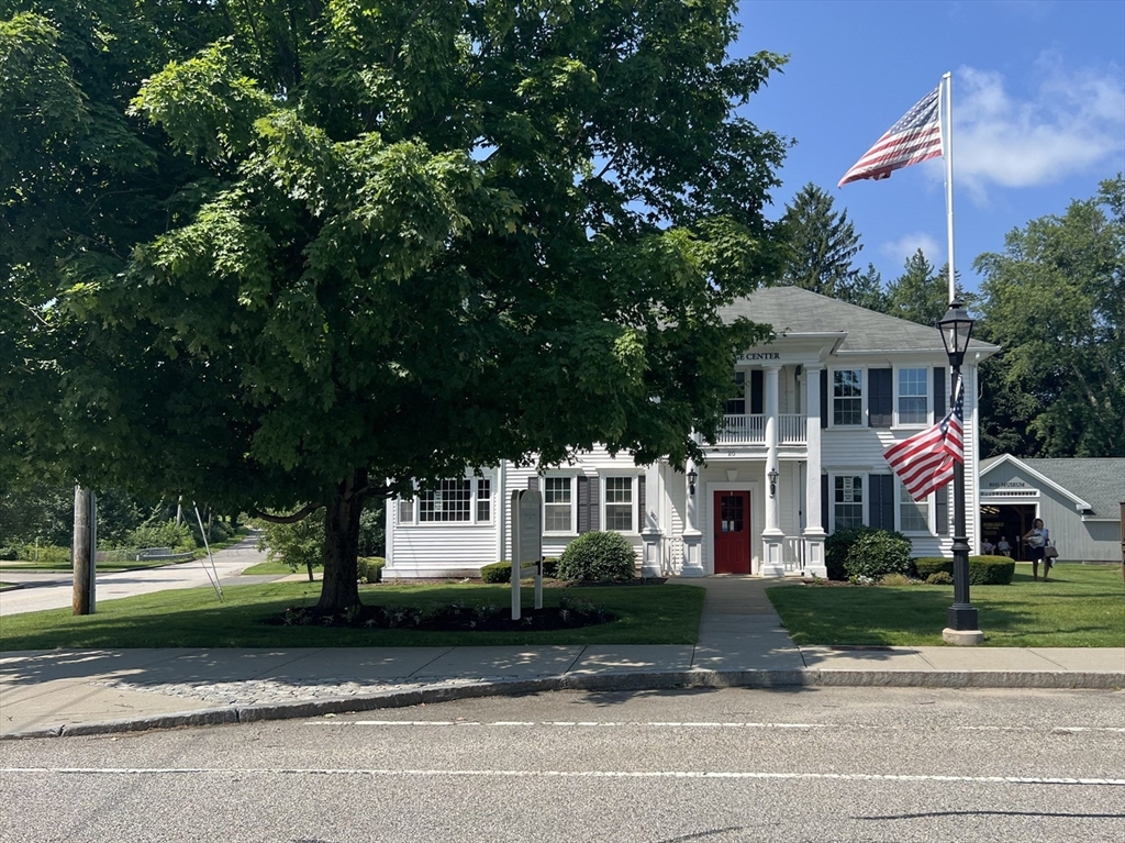 20 Common St Property Photo 17