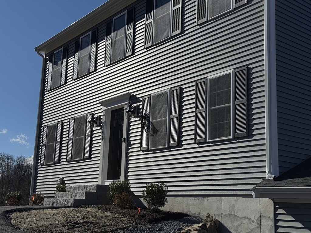 200 Pine St Property Photo 2