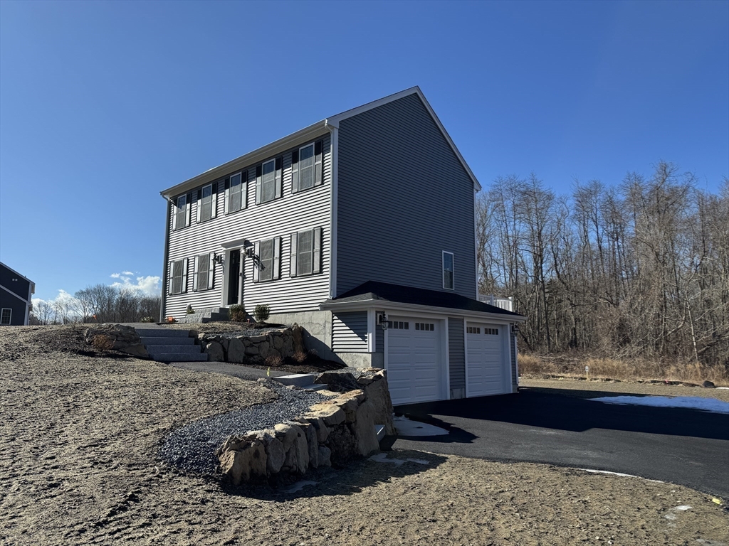 200 Pine St Property Photo 8