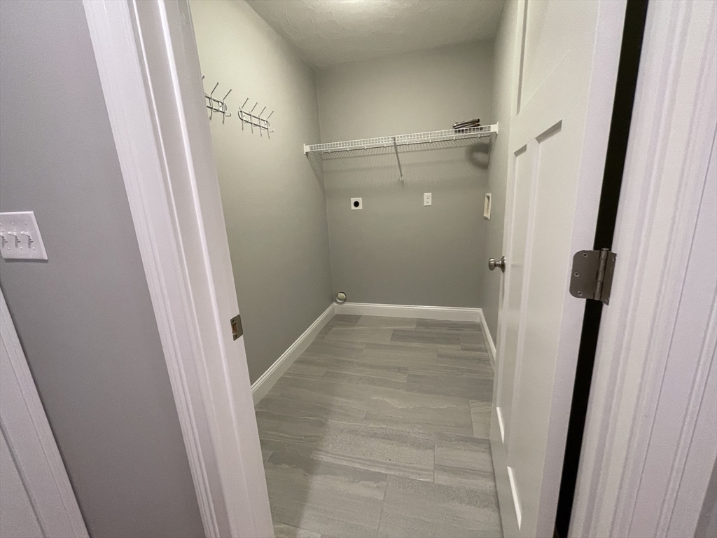 200 Pine St Property Photo 20