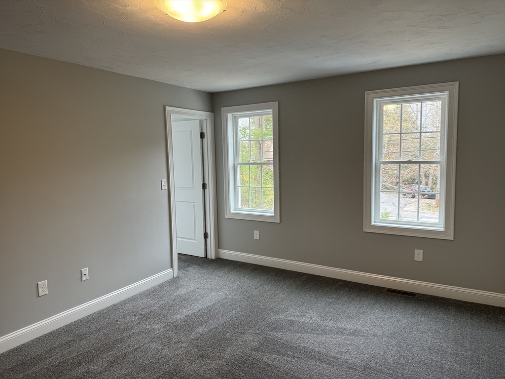 200 Pine St Property Photo 31