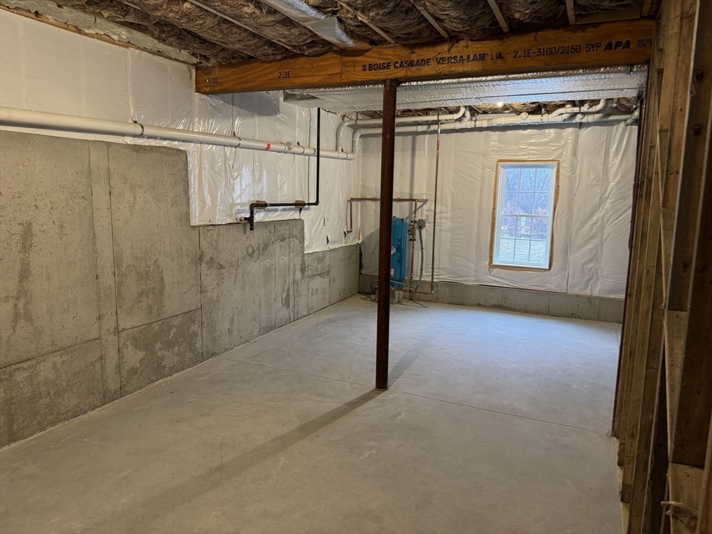 200 Pine St Property Photo 36