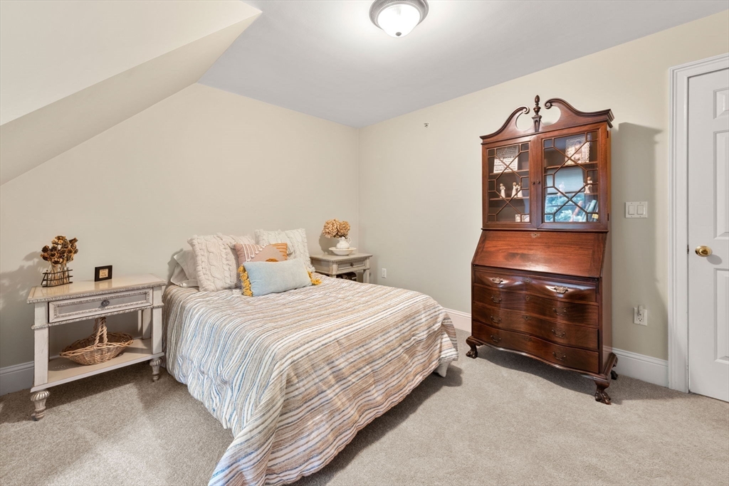 11 Castle Claire Circle Property Photo 30