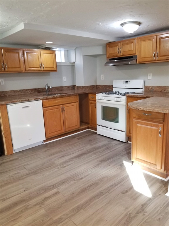 5 Elm Ave # B Property Photo 2