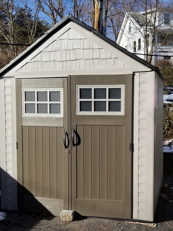 5 Elm Ave # B Property Photo 7