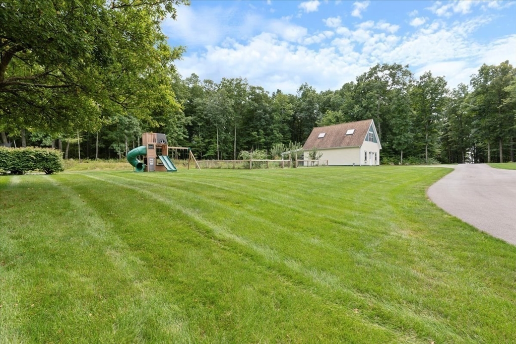 92a Nashua Rd. Property Photo 6