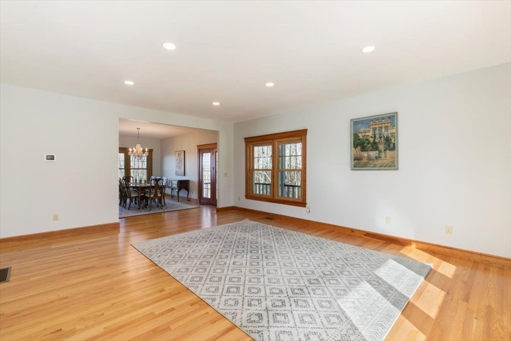 92a Nashua Rd. Property Photo 14