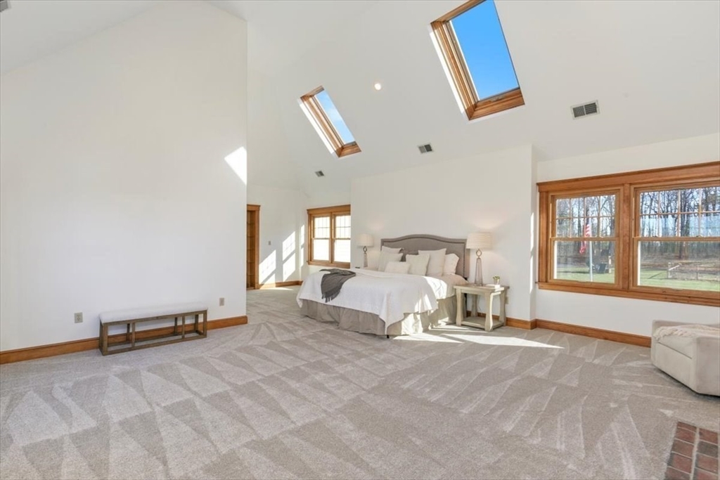 92a Nashua Rd. Property Photo 23