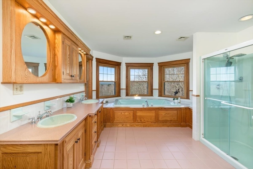 92a Nashua Rd. Property Photo 24